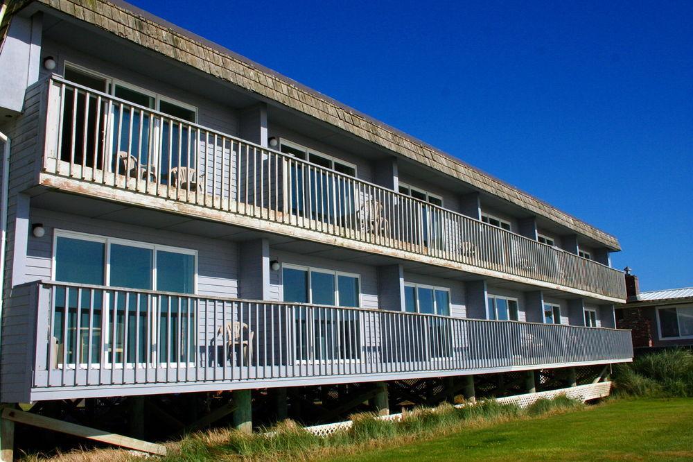 Surfside Resort Рокуэй-Бич Экстерьер фото