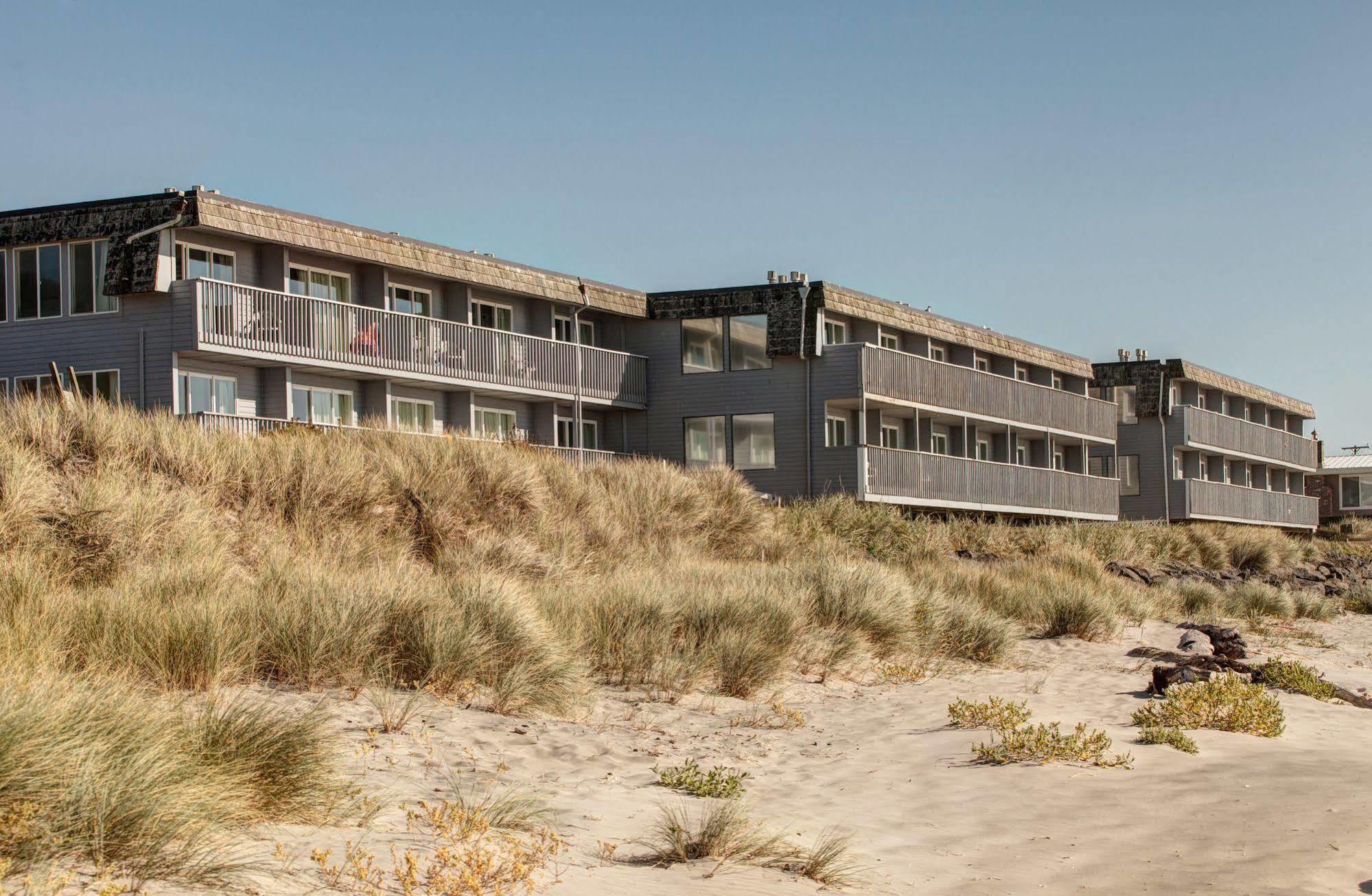 Surfside Resort Рокуэй-Бич Экстерьер фото